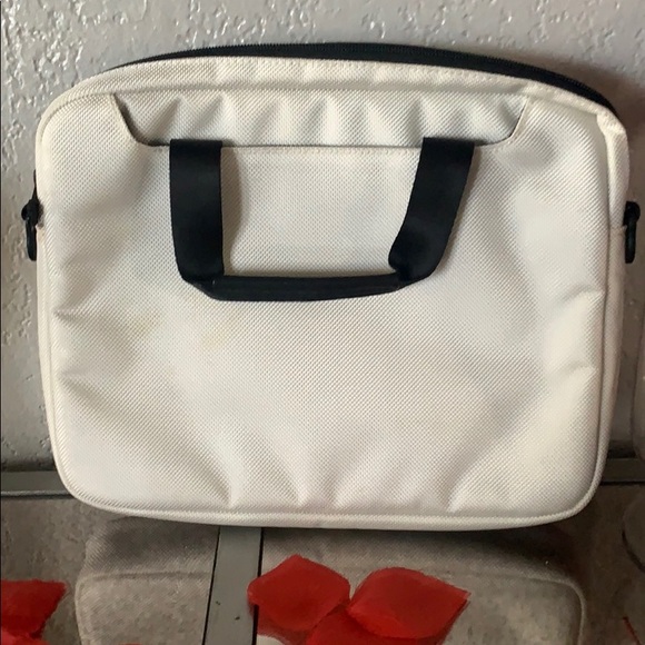 TUMI iPad Tablet Case - Picture 2 of 6